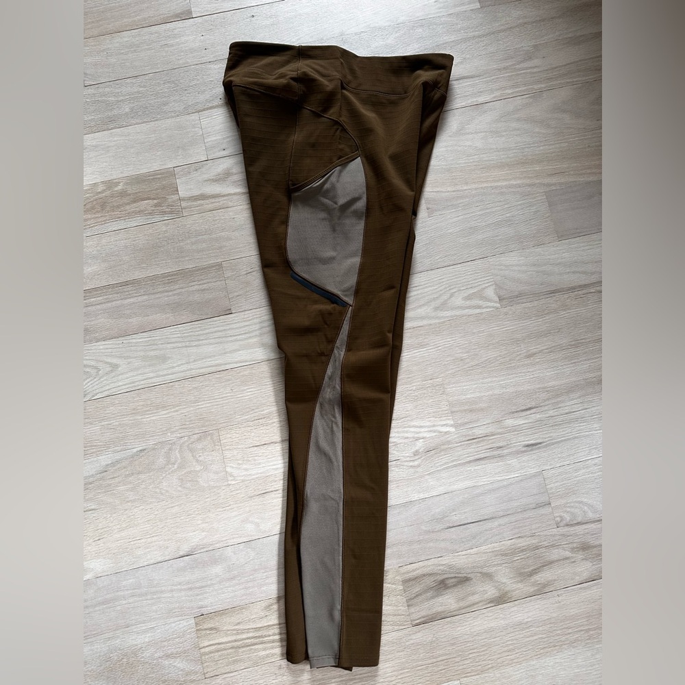 Women’s Lululemon Lab tights